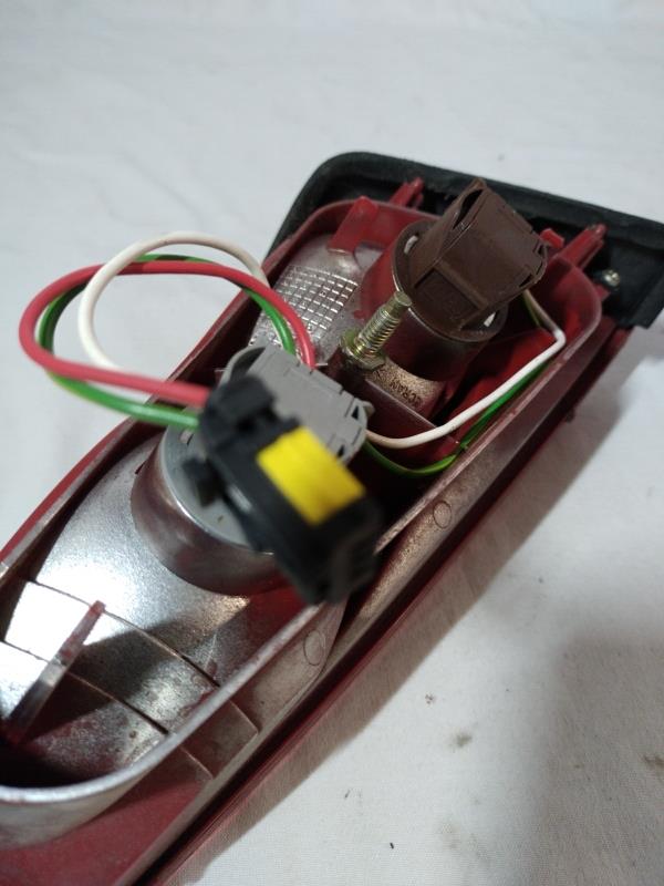 Feu arriere secondaire droit (feux) PEUGEOT 607 PHASE 1 Diesel - 1