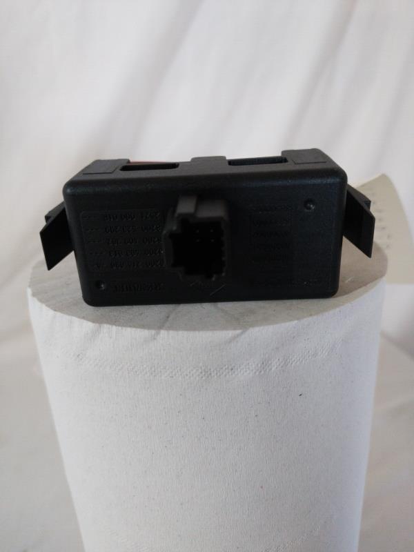 Bouton de warning RENAULT SCENIC 3 PHASE 1 Diesel - 1