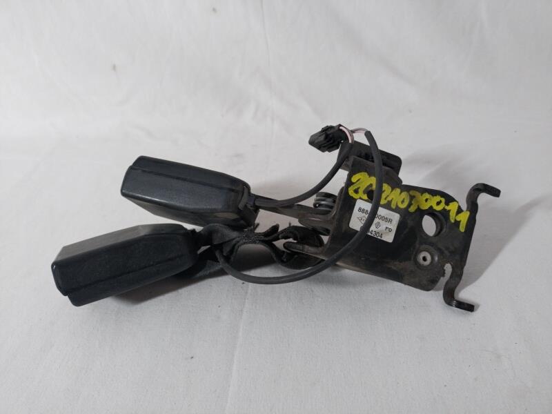 Attache ceinture arriere gauche RENAULT MEGANE 3 PHASE 1 Diesel - 1