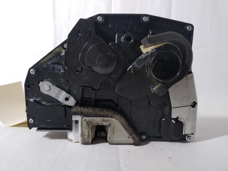 Serrure avant droit SUZUKI SWIFT 3 Essence - 1