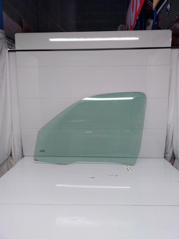 Vitre avant gauche PEUGEOT PARTNER 1 PHASE 2 Essence - 1