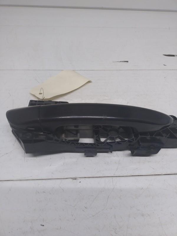 Poignee porte avant droit VOLKSWAGEN PASSAT 5 BREAK Diesel - 1