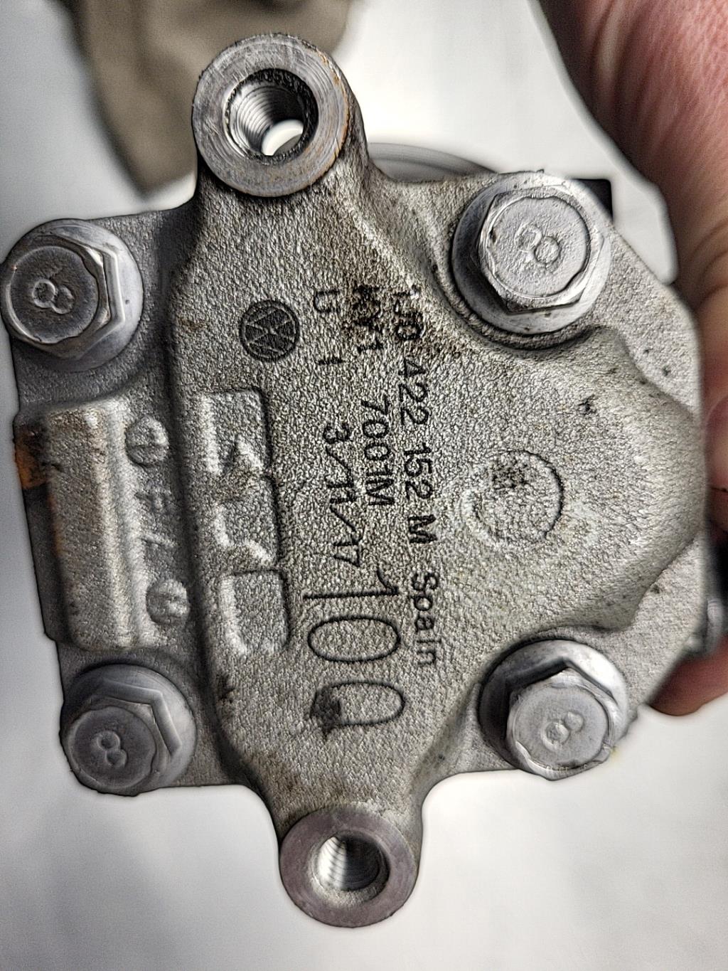 Pompe de direction VOLKSWAGEN BORA Diesel - 1