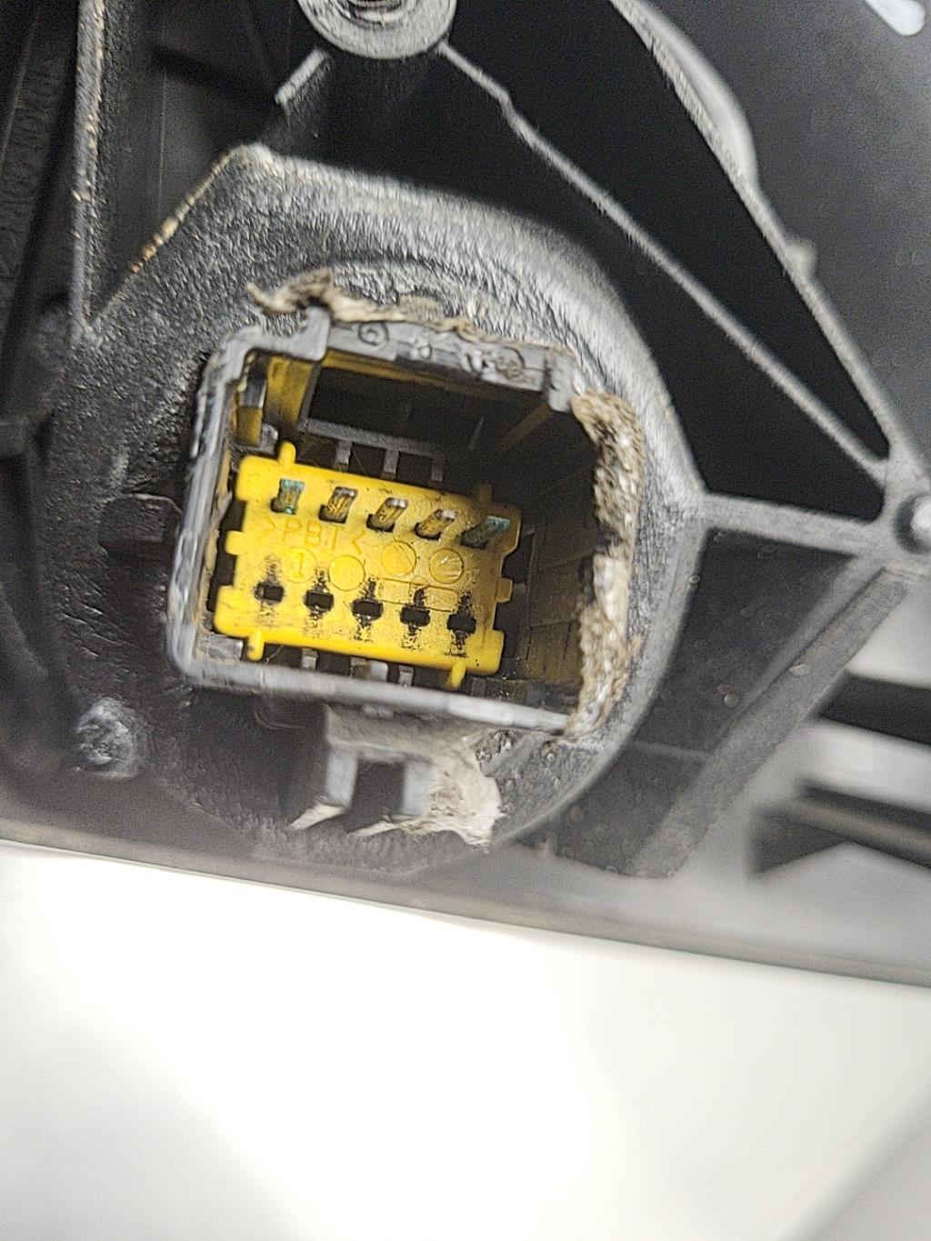 Retroviseur gauche RENAULT MEGANE 2 PHASE 2 BREAK Diesel - 1