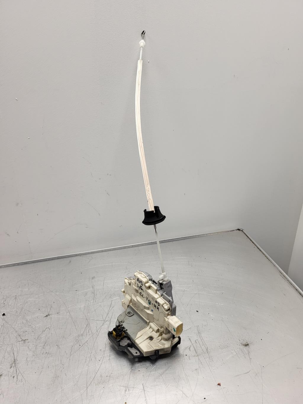 Serrure avant droit AUDI A3 2 PHASE 1 Diesel - 1