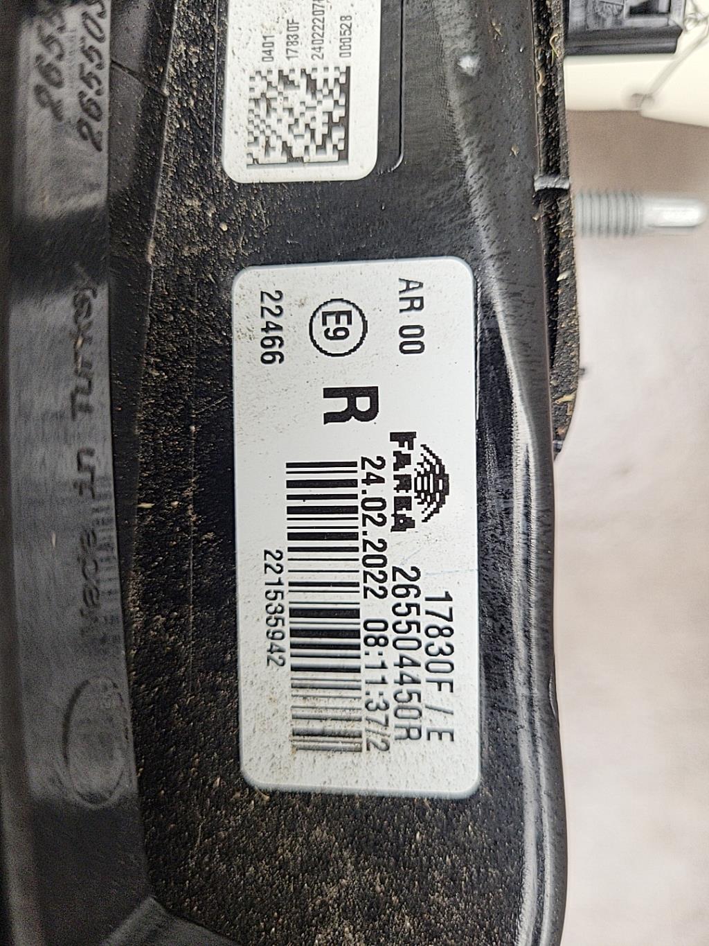 Feu arriere secondaire droit (feux) RENAULT CLIO 5 PHASE 1 Essence/Hybride - 1