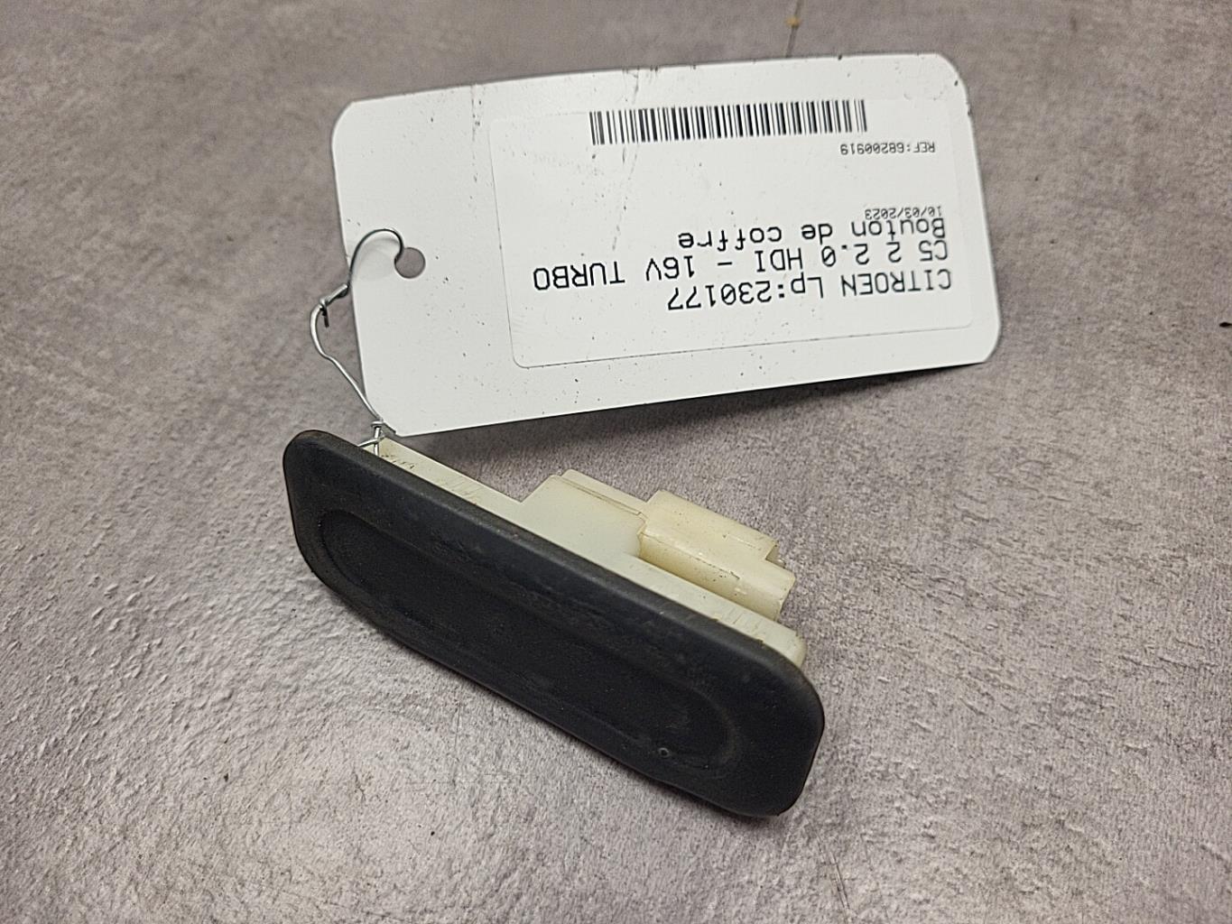 Bouton de coffre CITROEN C5 2 Diesel - 1