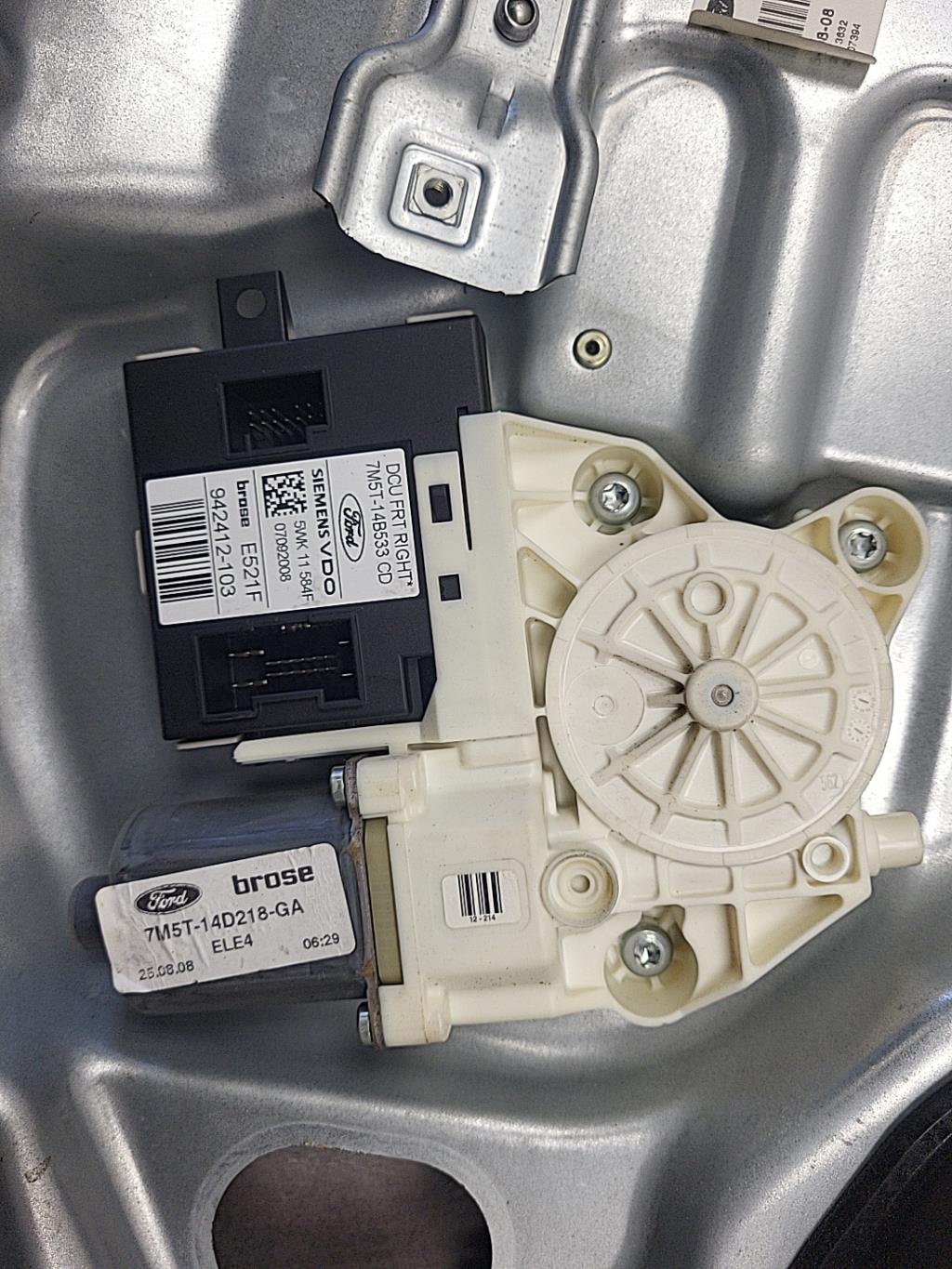 Leve vitre electrique avant droit FORD FOCUS 2 PHASE 2 Diesel - 1