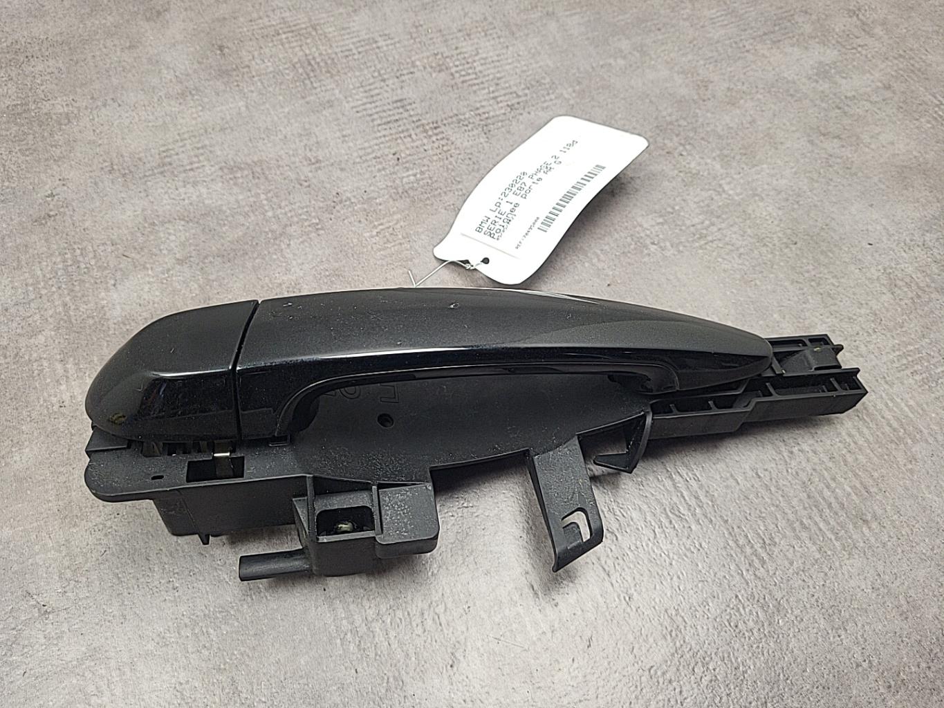 Poignee porte arriere gauche BMW SERIE 1 E87 PHASE 2 Diesel - 1