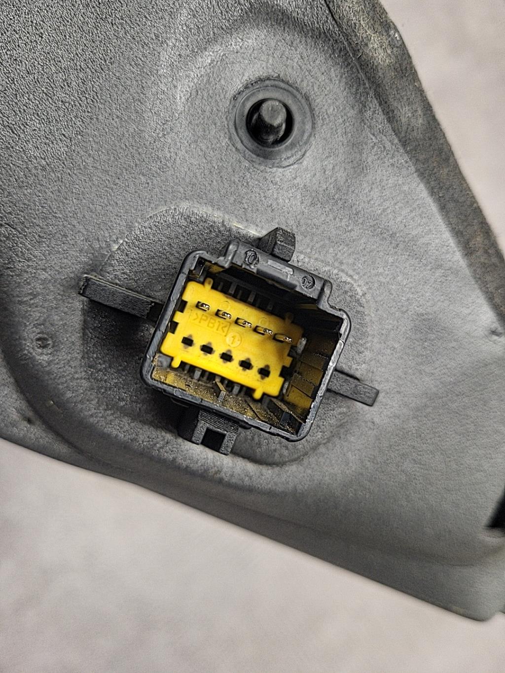 Retroviseur gauche RENAULT SCENIC 2 PHASE 2 Diesel - 1