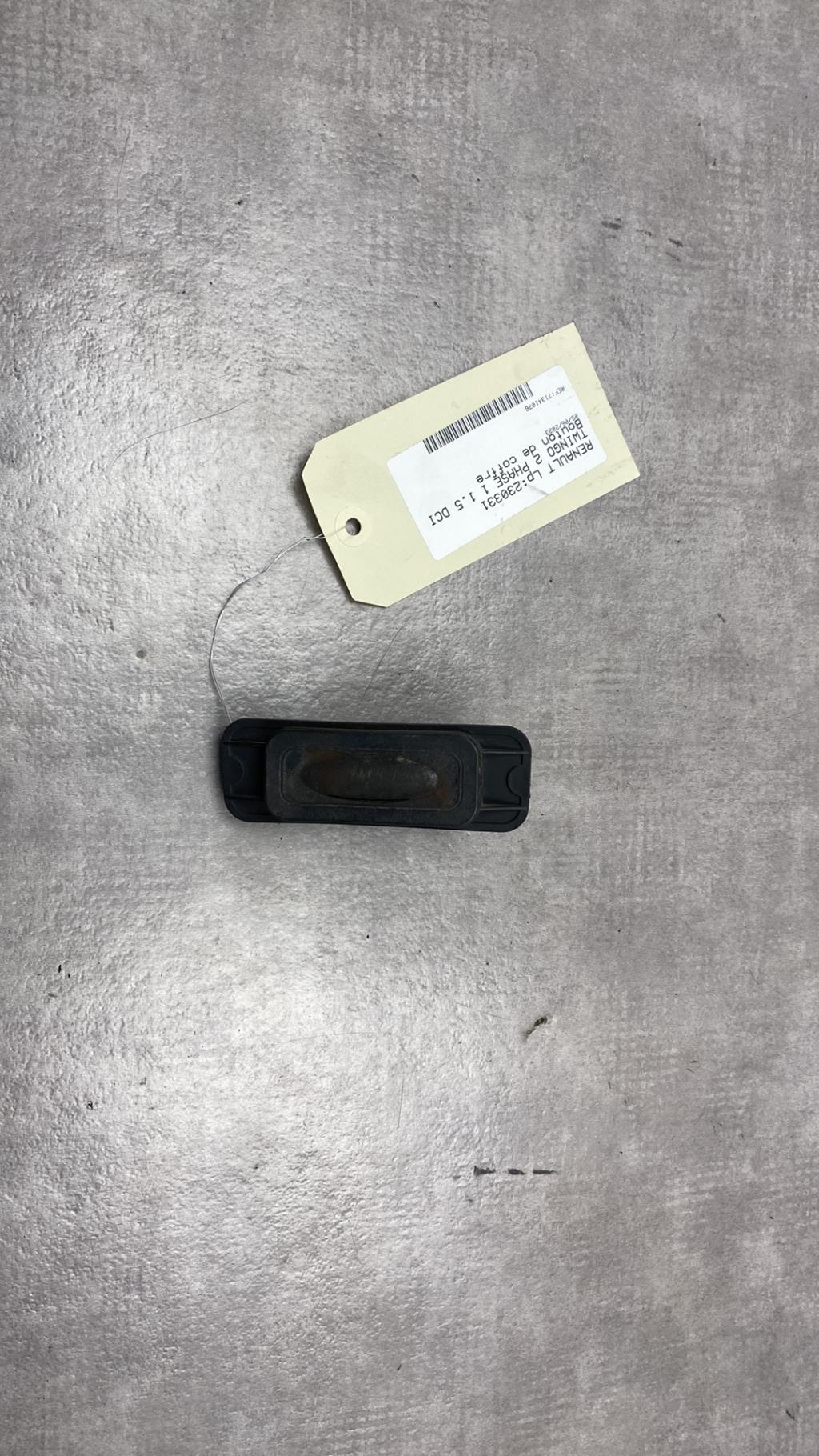 Bouton de coffre RENAULT TWINGO 2 PHASE 1 Diesel - 1