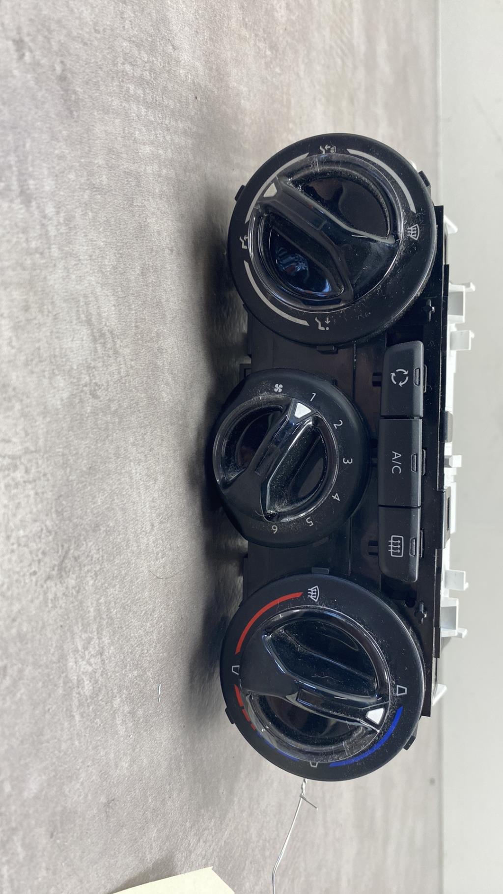 Commande chauffage PEUGEOT 208 1 PHASE 2 Essence - 1