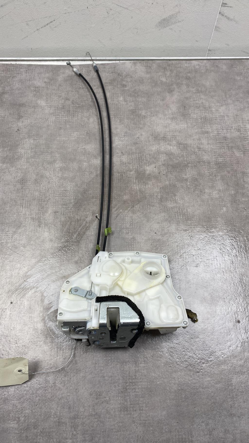 Serrure avant droit OPEL AGILA B Diesel - 1
