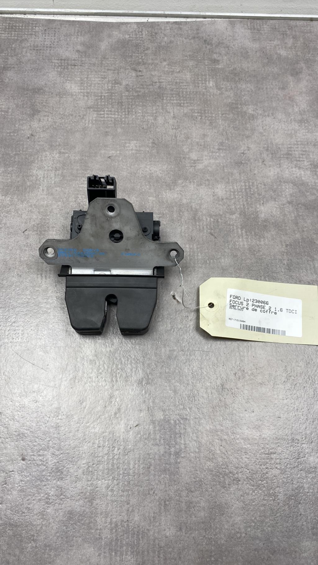 Serrure de coffre FORD FOCUS 2 PHASE 2 Diesel - 1