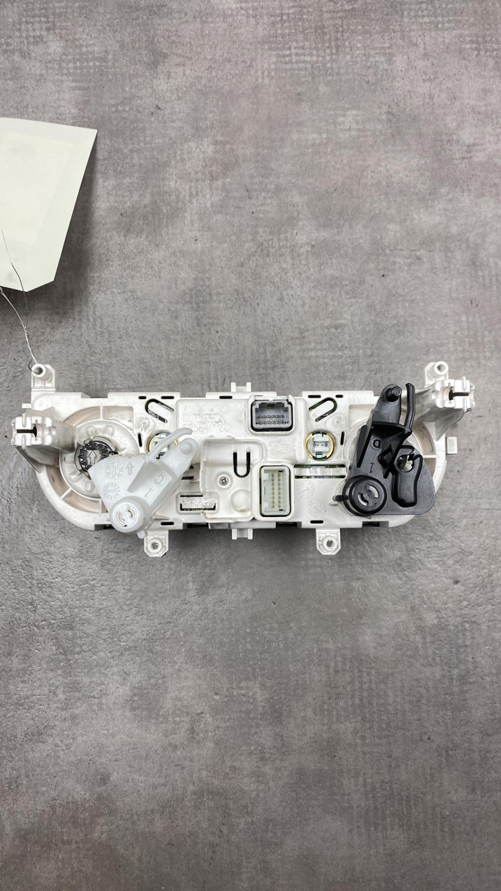 Commande chauffage RENAULT CLIO 4 PHASE 1 Essence - 1