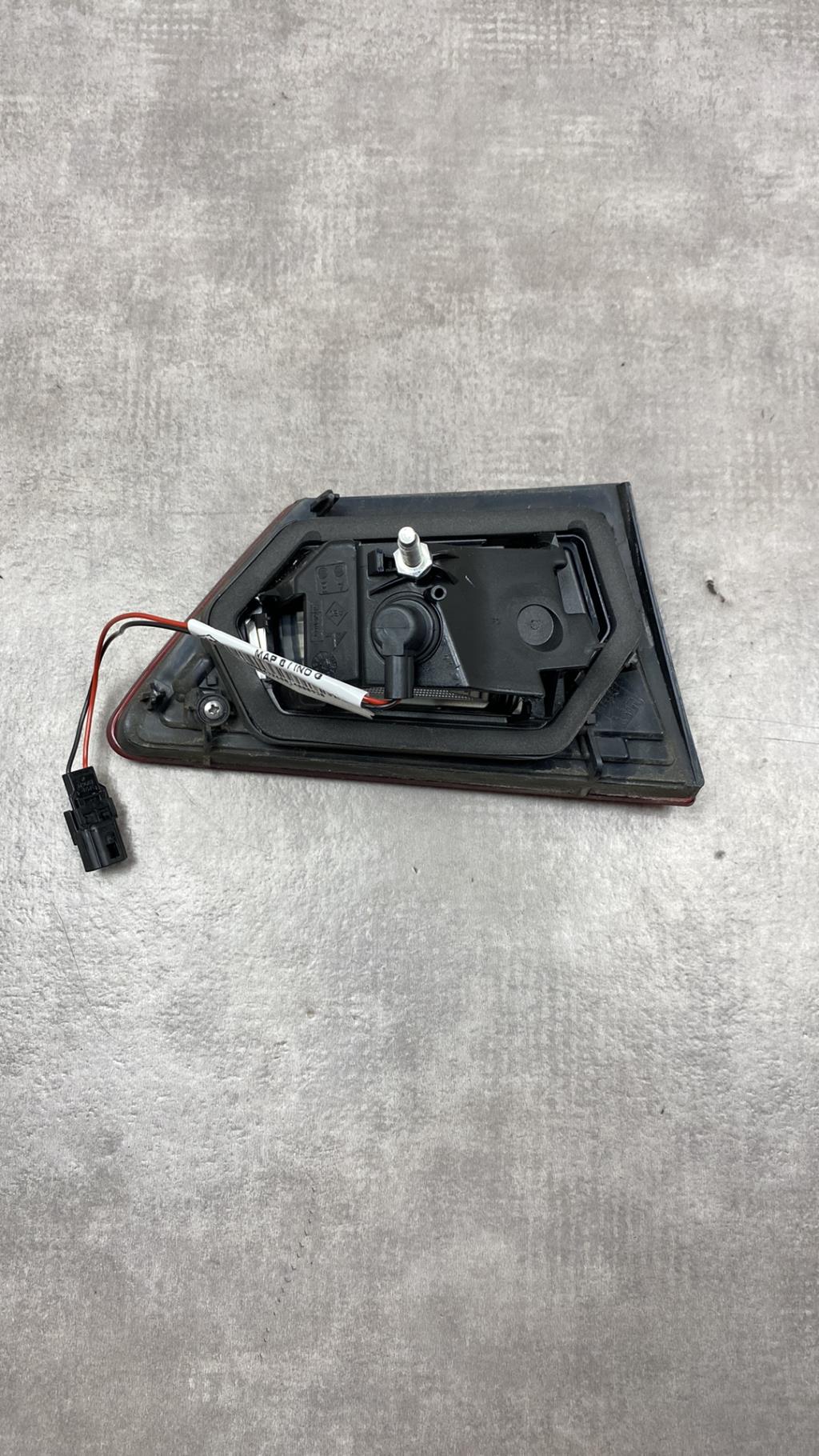 Feu arriere secondaire droit (feux) RENAULT CLIO 4 PHASE 1 Essence - 1