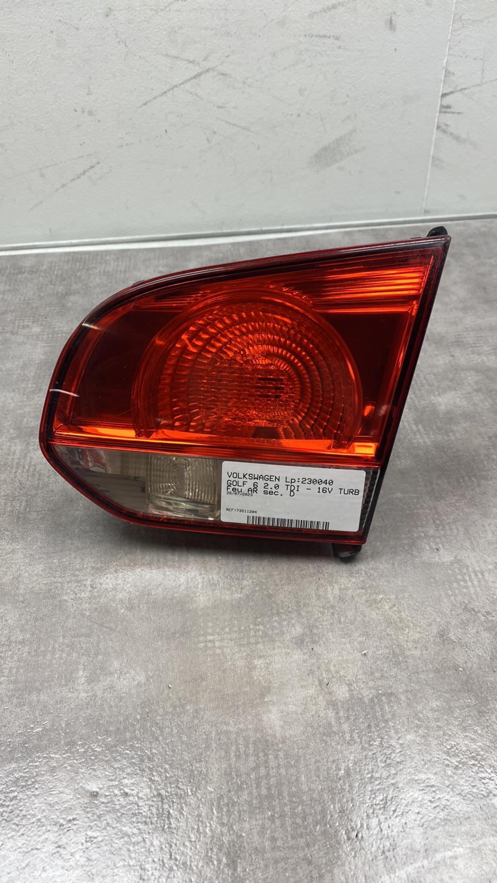 Feu arriere secondaire droit (feux) VOLKSWAGEN GOLF 6 Diesel - 1