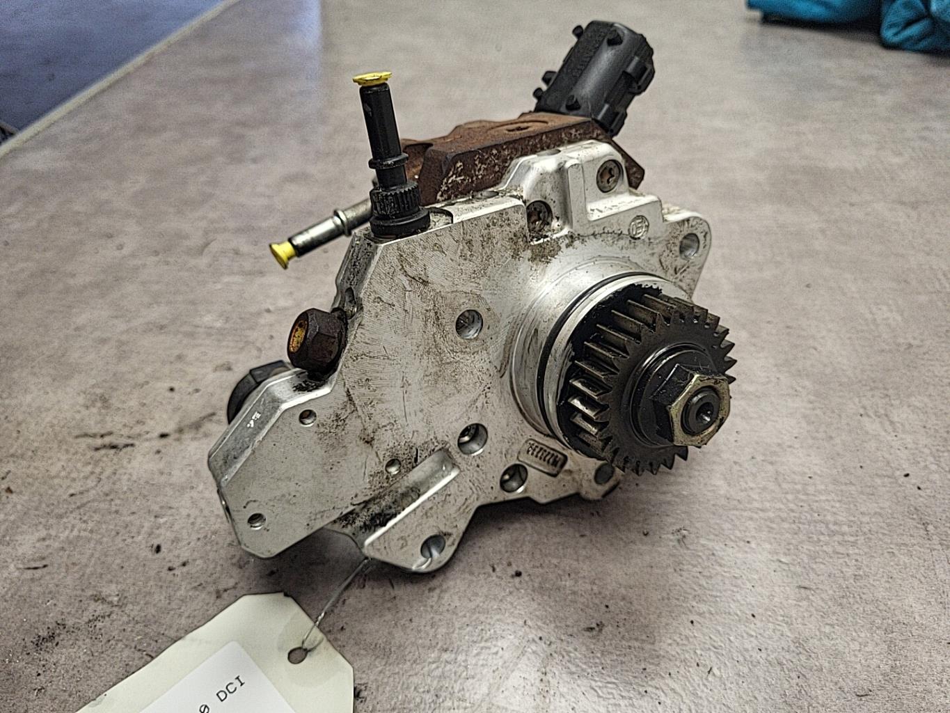 Pompe à injection RENAULT ESPACE 4 PHASE 2 Diesel - 1