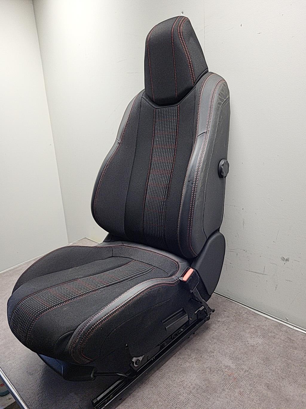 Siege avant droit PEUGEOT 308 2 PHASE 1 Diesel - 1
