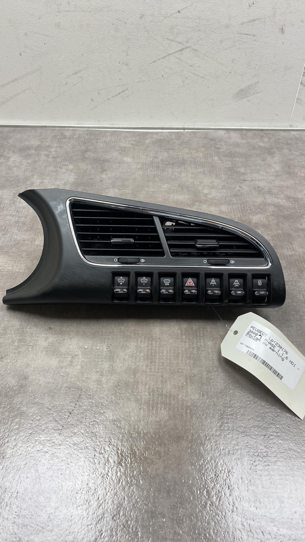 Bouton de warning PEUGEOT 3008 1 PHASE 1 Diesel - 1