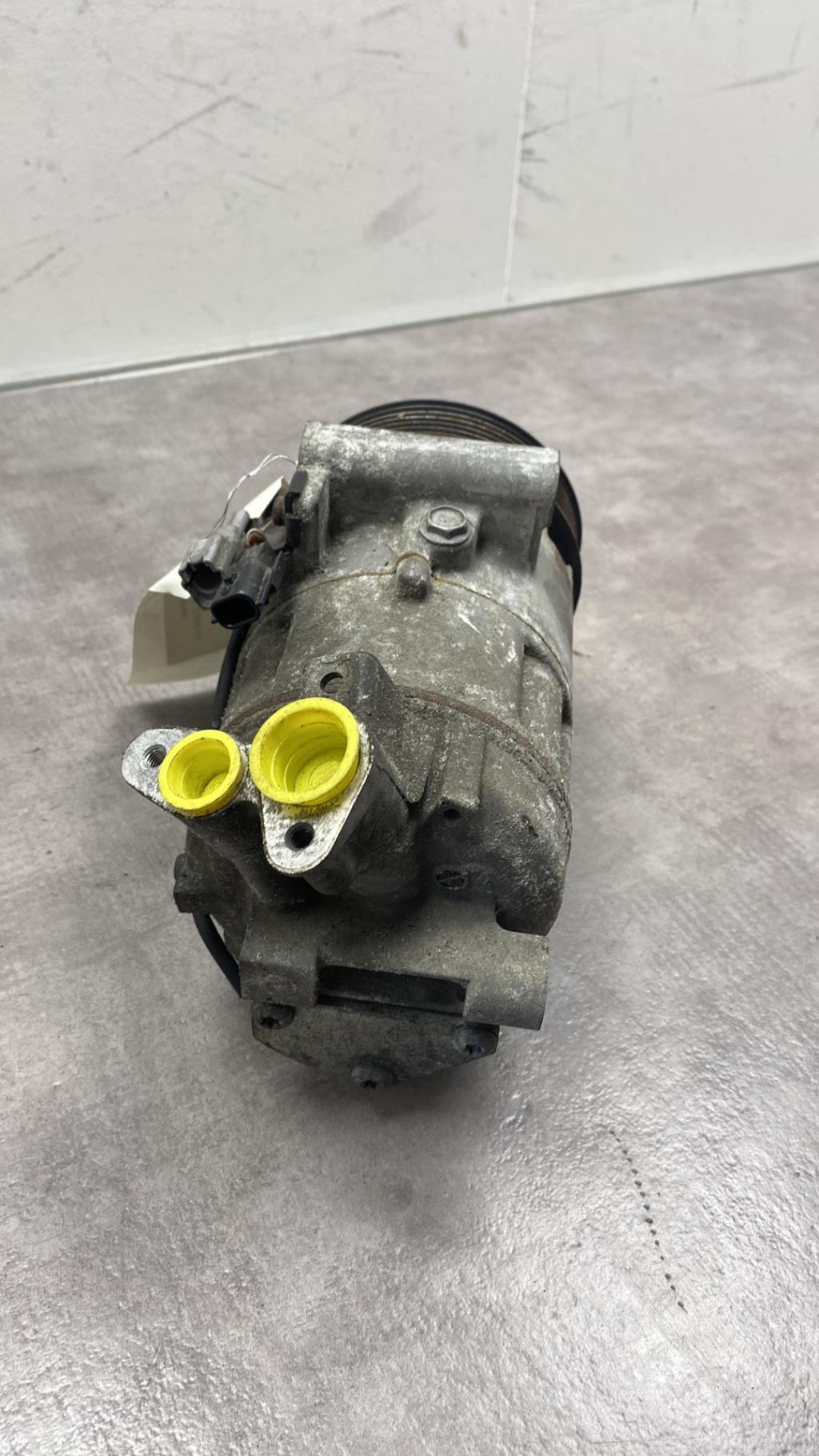 Compresseur clim RENAULT CLIO 4 PHASE 1 Essence - 1