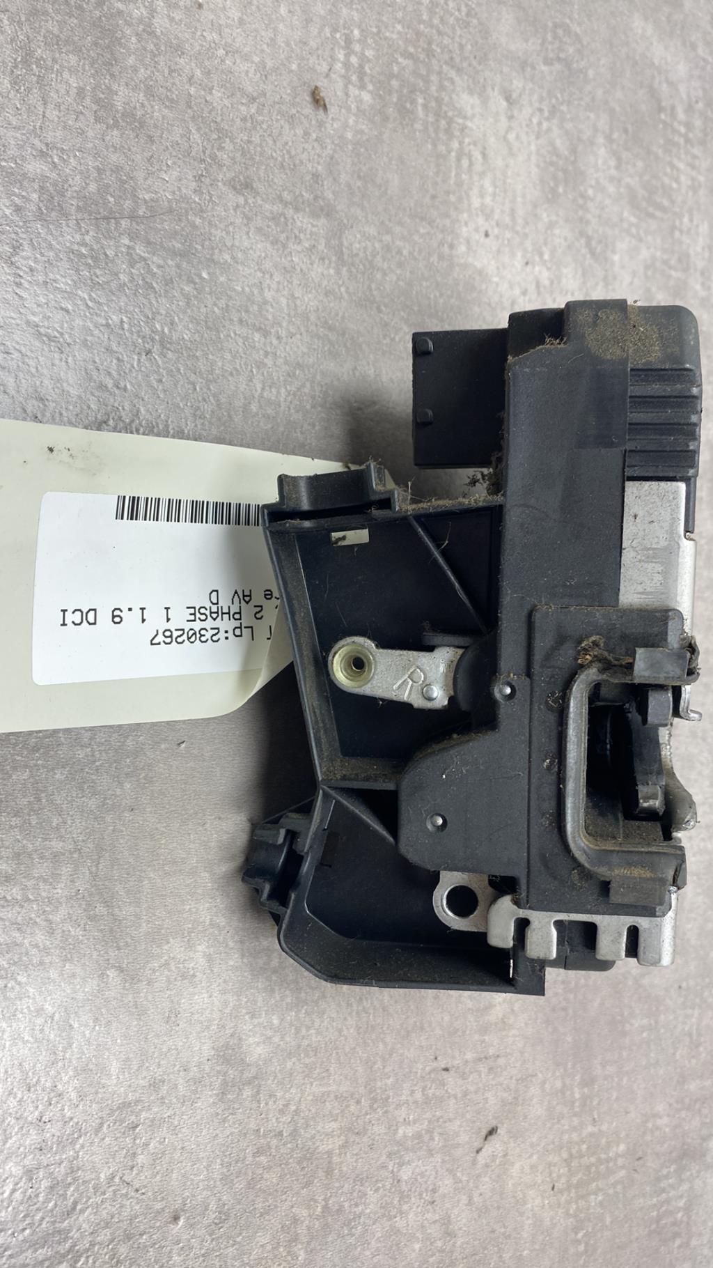 Serrure avant droit RENAULT TRAFIC 2 PHASE 1 Diesel - 1
