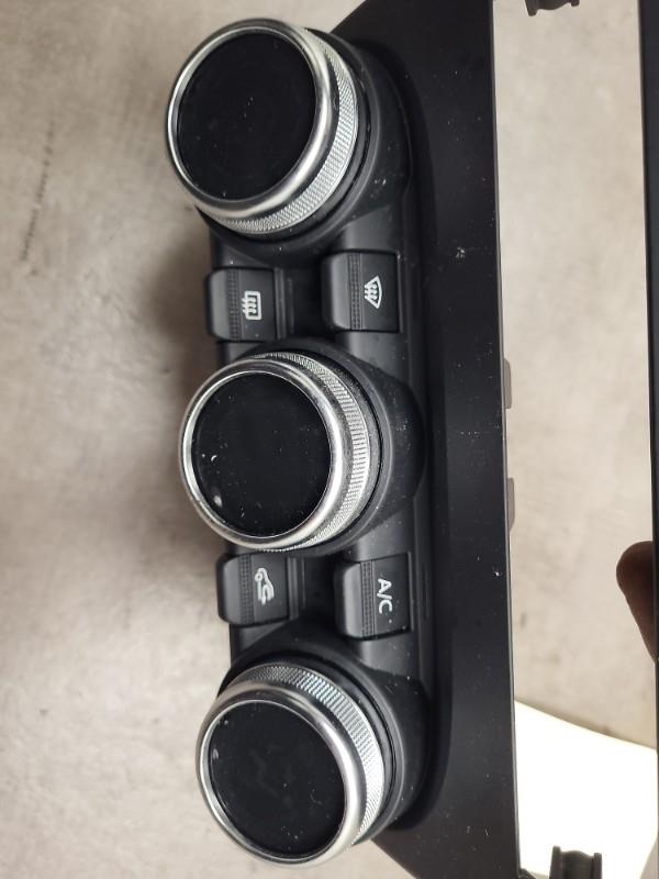 Commande chauffage RENAULT CLIO 5 PHASE 1 Essence/Hybride - 1