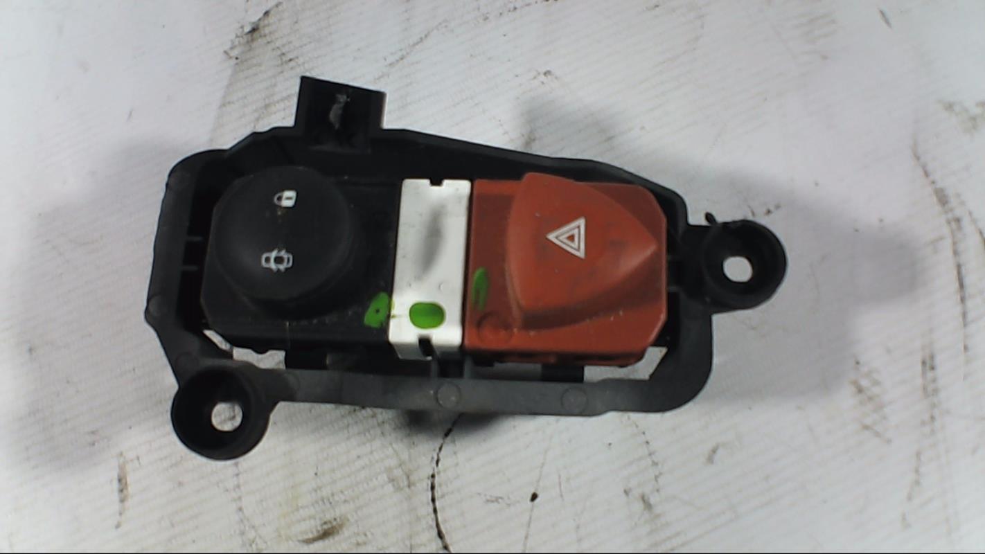 Bouton de warning RENAULT GRAND SCENIC 2 PHASE 1 Diesel - 1