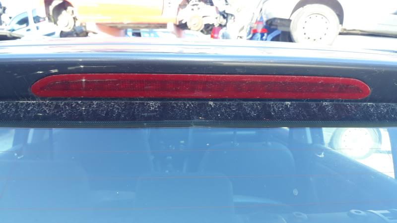 Feu arriere stop central VOLKSWAGEN GOLF 5 Diesel - 1