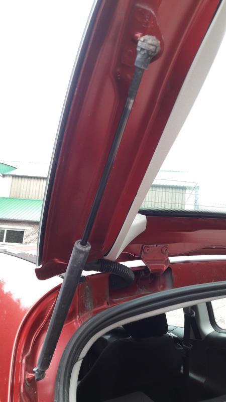 Verin de coffre PEUGEOT 207 PHASE 2 Diesel - 1