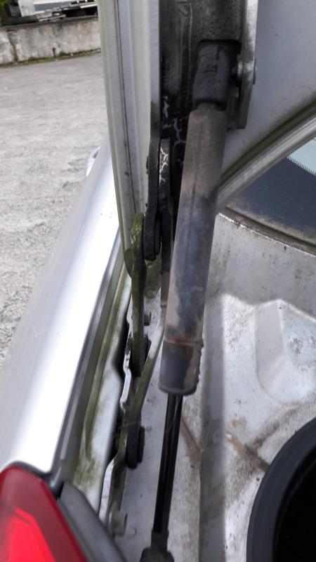 Verin de coffre NISSAN PRIMERA 3 Diesel - 1