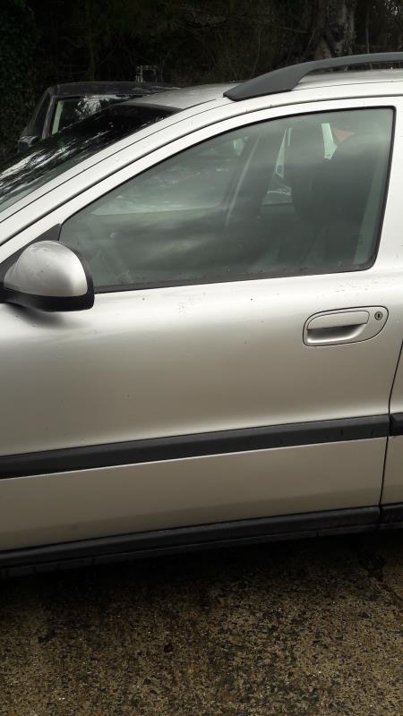 Porte avant gauche VOLVO V 70 1 PHASE 2 BREAK Diesel - 1