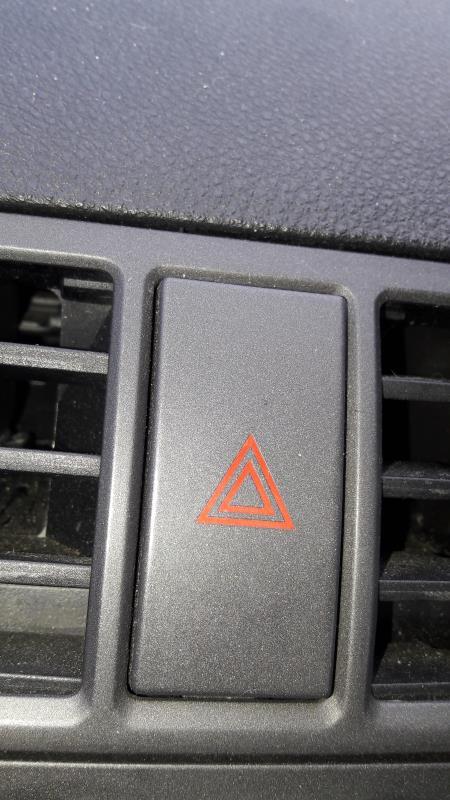 Bouton de warning FORD C-MAX 1 PHASE 1 Essence - 1