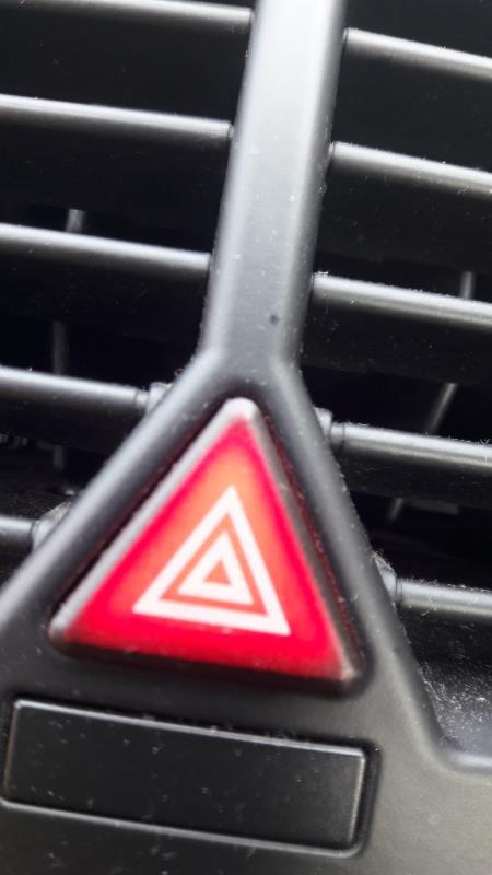 Bouton de warning MERCEDES CLASSE B 245 PHASE 1 Diesel - 1