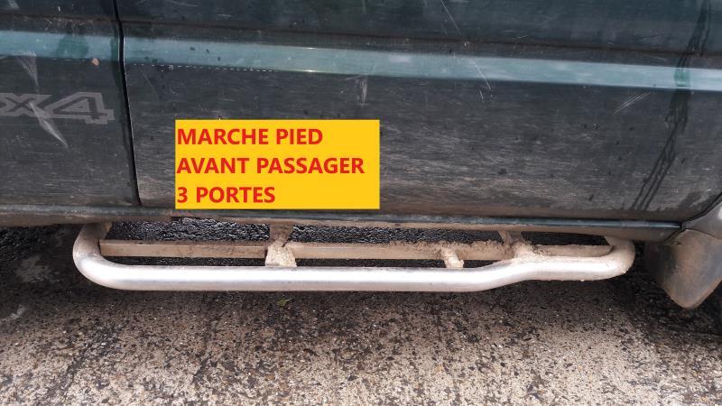 Marche pieds NISSAN TERRANO 2 PHASE 3 Diesel - 1