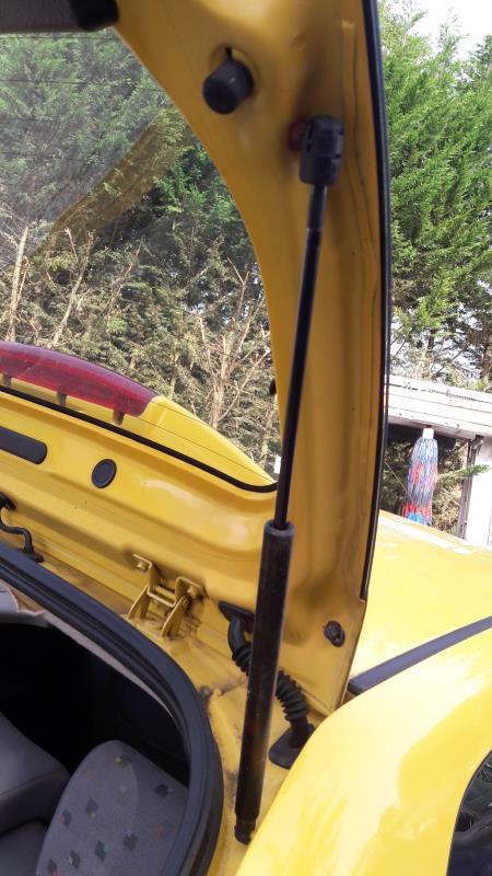 Verin de coffre HYUNDAI GETZ PHASE 1 Essence - 1