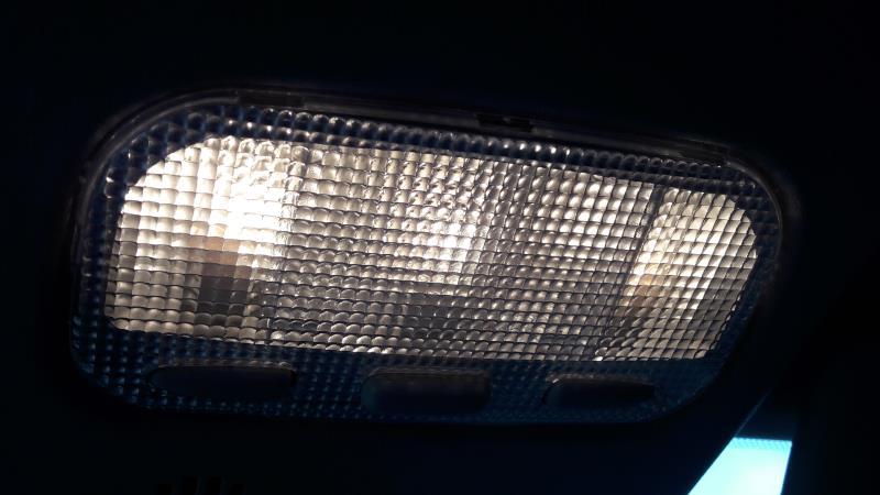 Eclairage de plafonnier CITROEN C3 PLURIEL PHASE 1 CABRIOLET Essence - 1