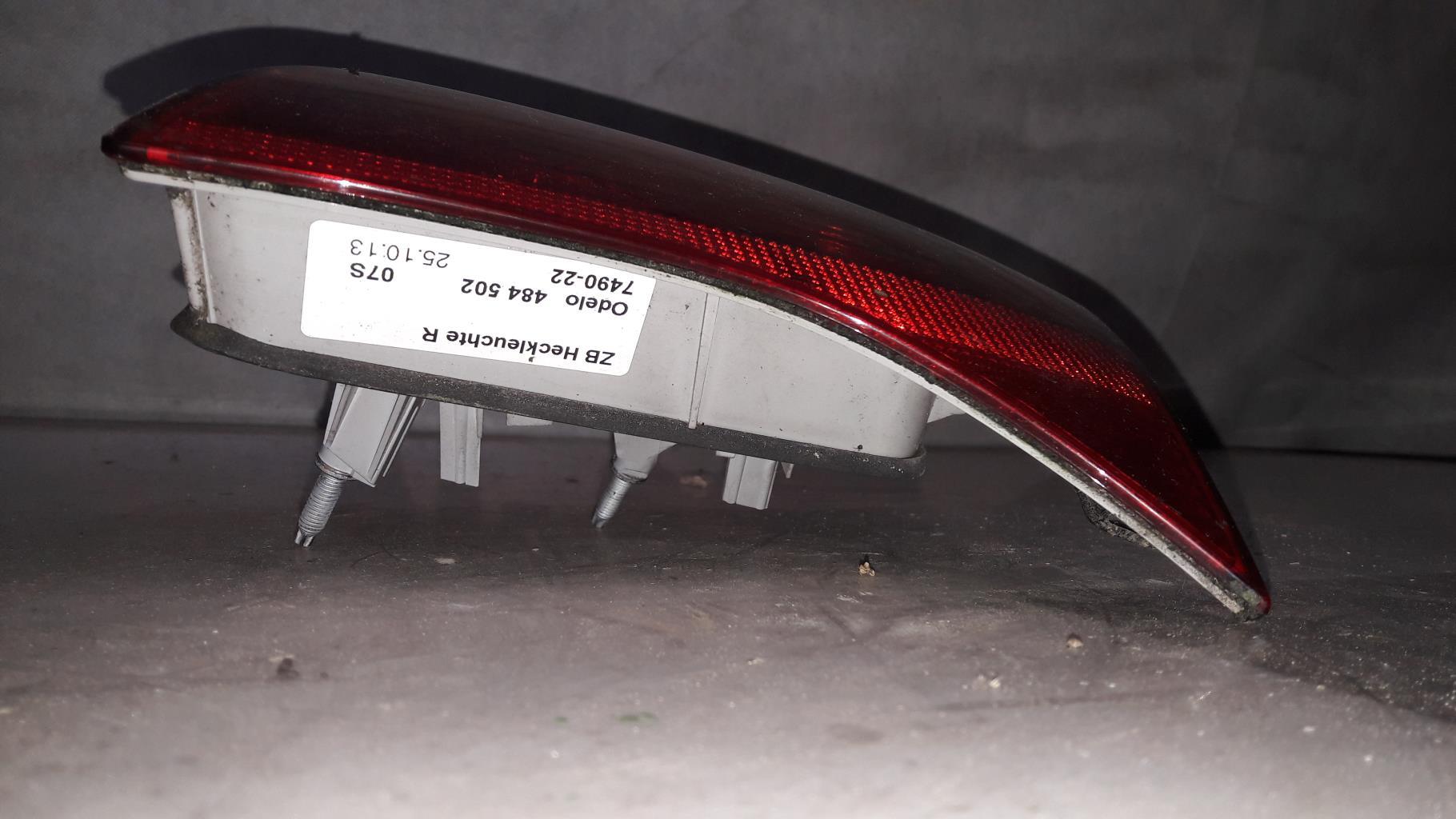 Feu arriere secondaire droit (feux) AUDI A4 2 AVANT PHASE 2 BREAK Diesel - 1