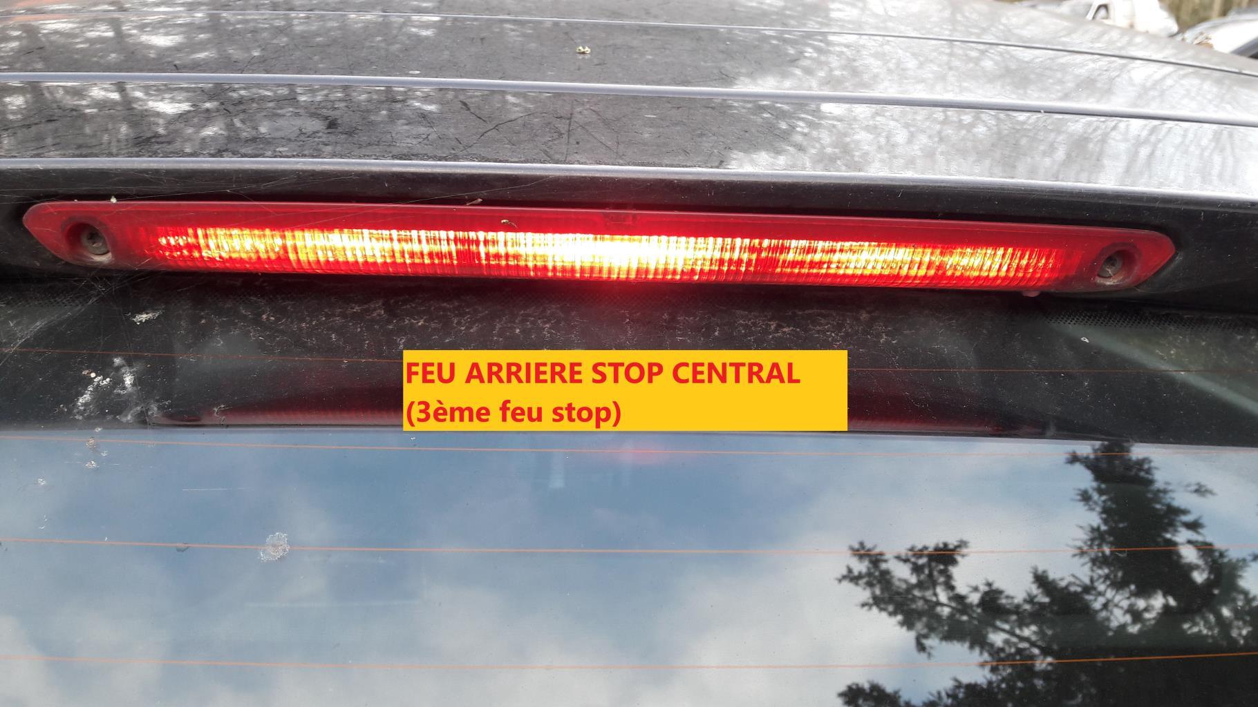 Feu arriere stop central FORD FIESTA 6 PHASE 1 Diesel - 1