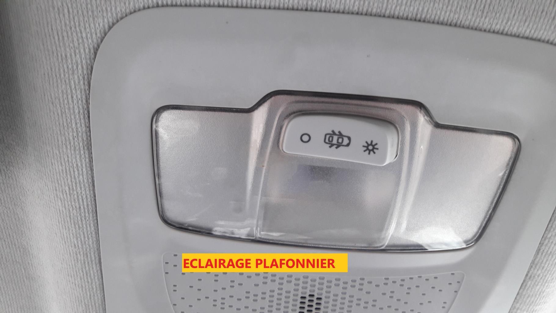 Eclairage de plafonnier PEUGEOT 208 1 PHASE 1 Diesel - 1