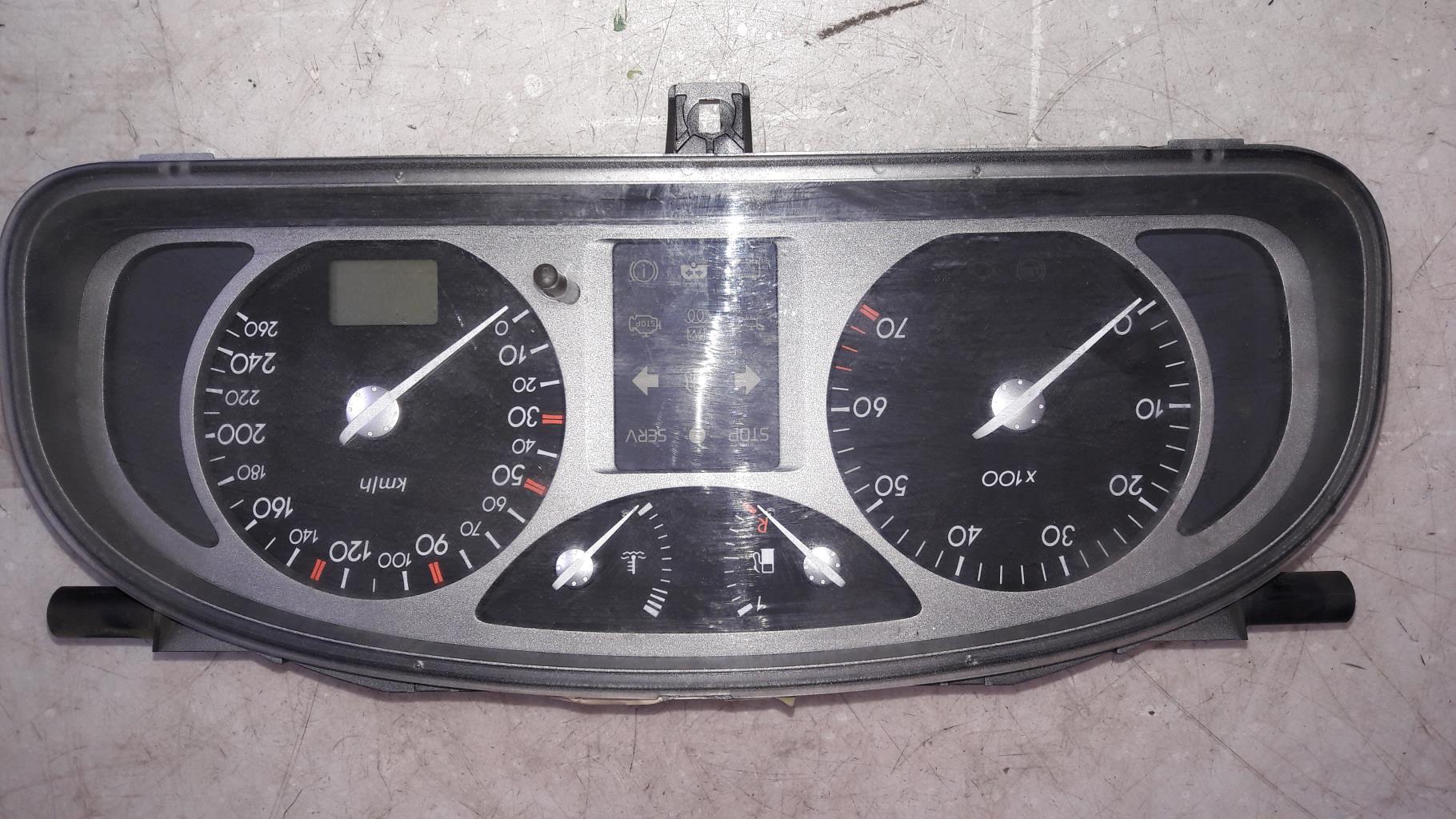 Compteur RENAULT LAGUNA 2 PHASE 1 Essence - 1