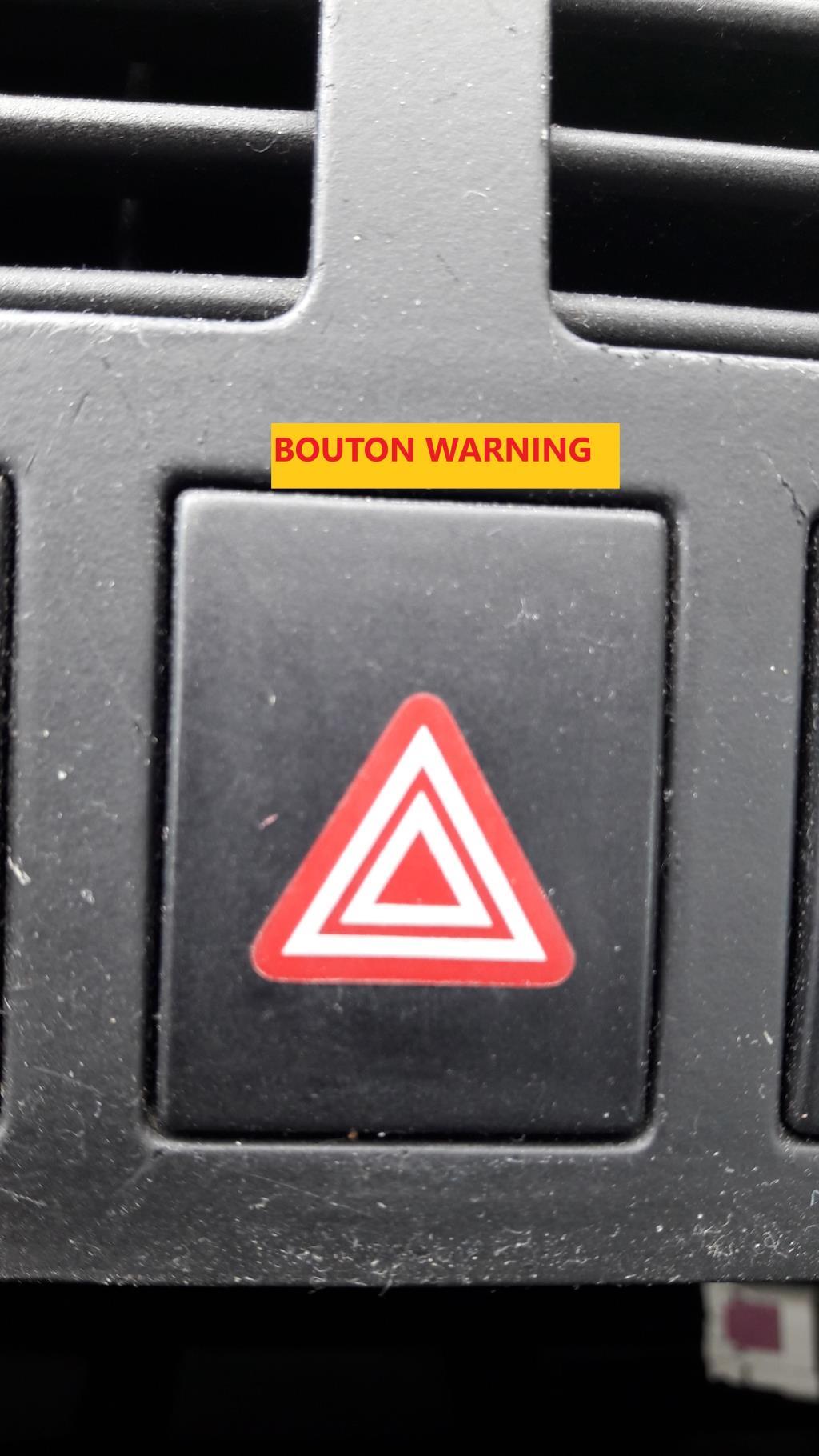 Bouton de warning VOLKSWAGEN POLO 4 PHASE 2 Diesel - 1