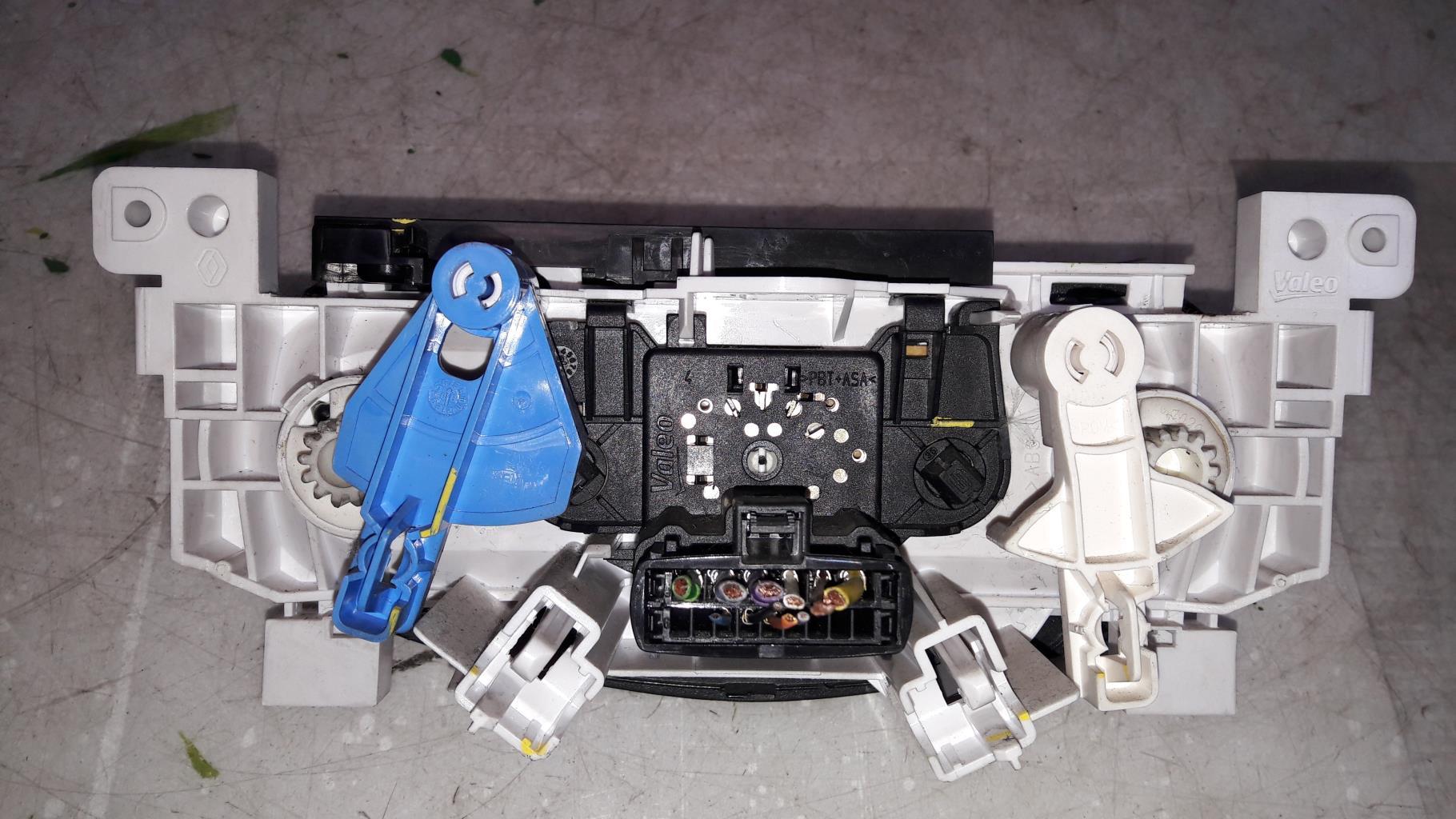 Commande chauffage DACIA SANDERO 1 Diesel - 1