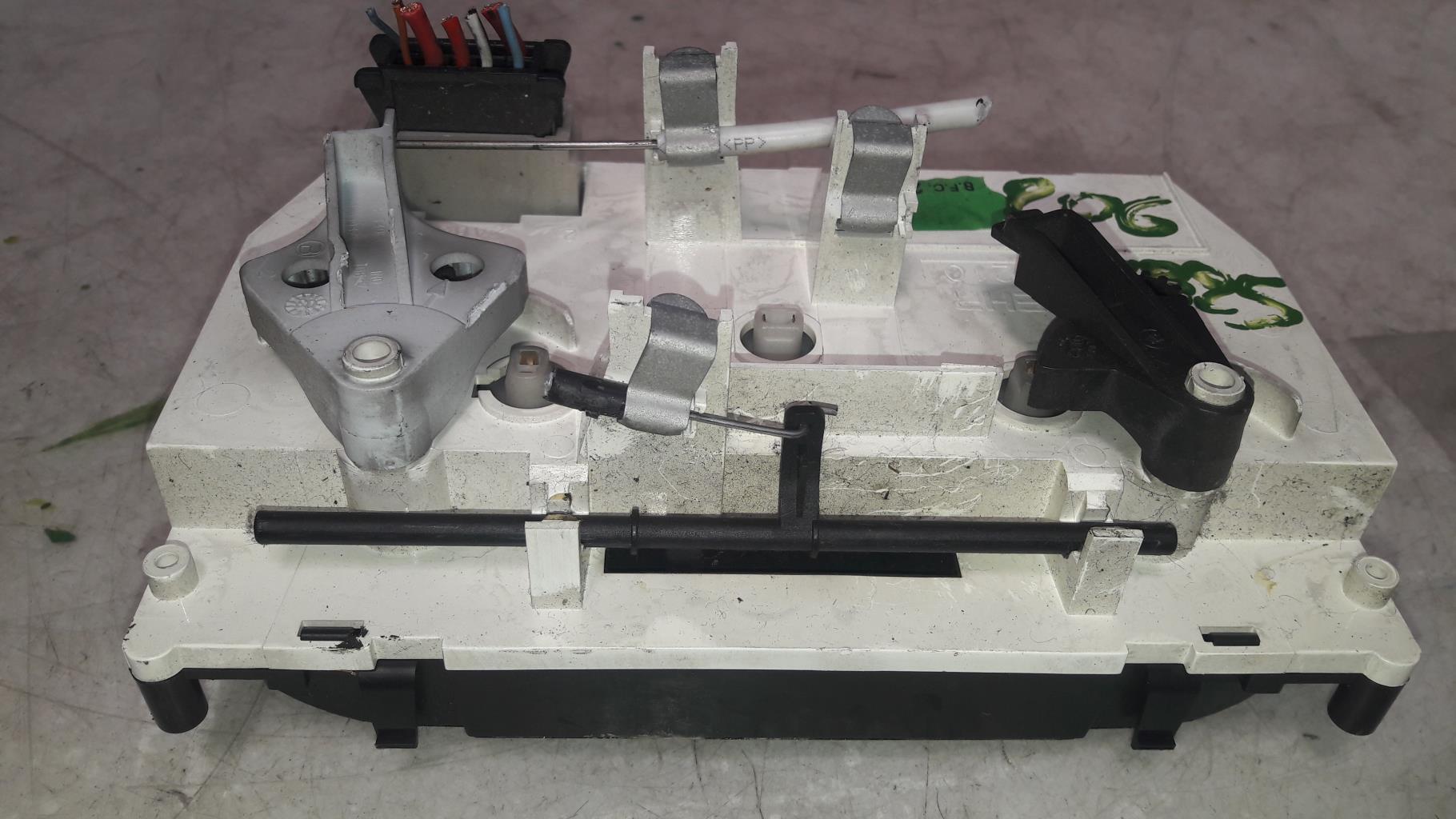Commande chauffage PEUGEOT 206 PHASE 2 BREAK Diesel - 1