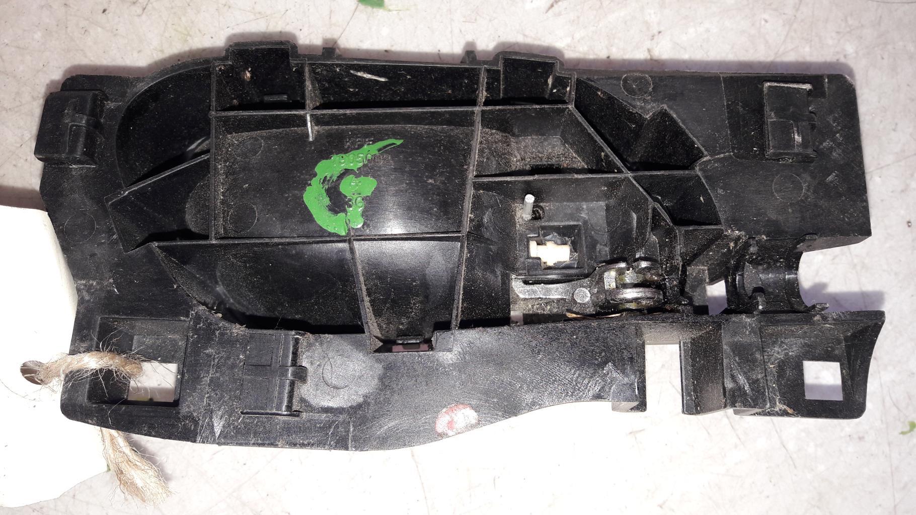 Poignee interieur avant gauche CITROEN C3 2 PHASE 1 Diesel - 1