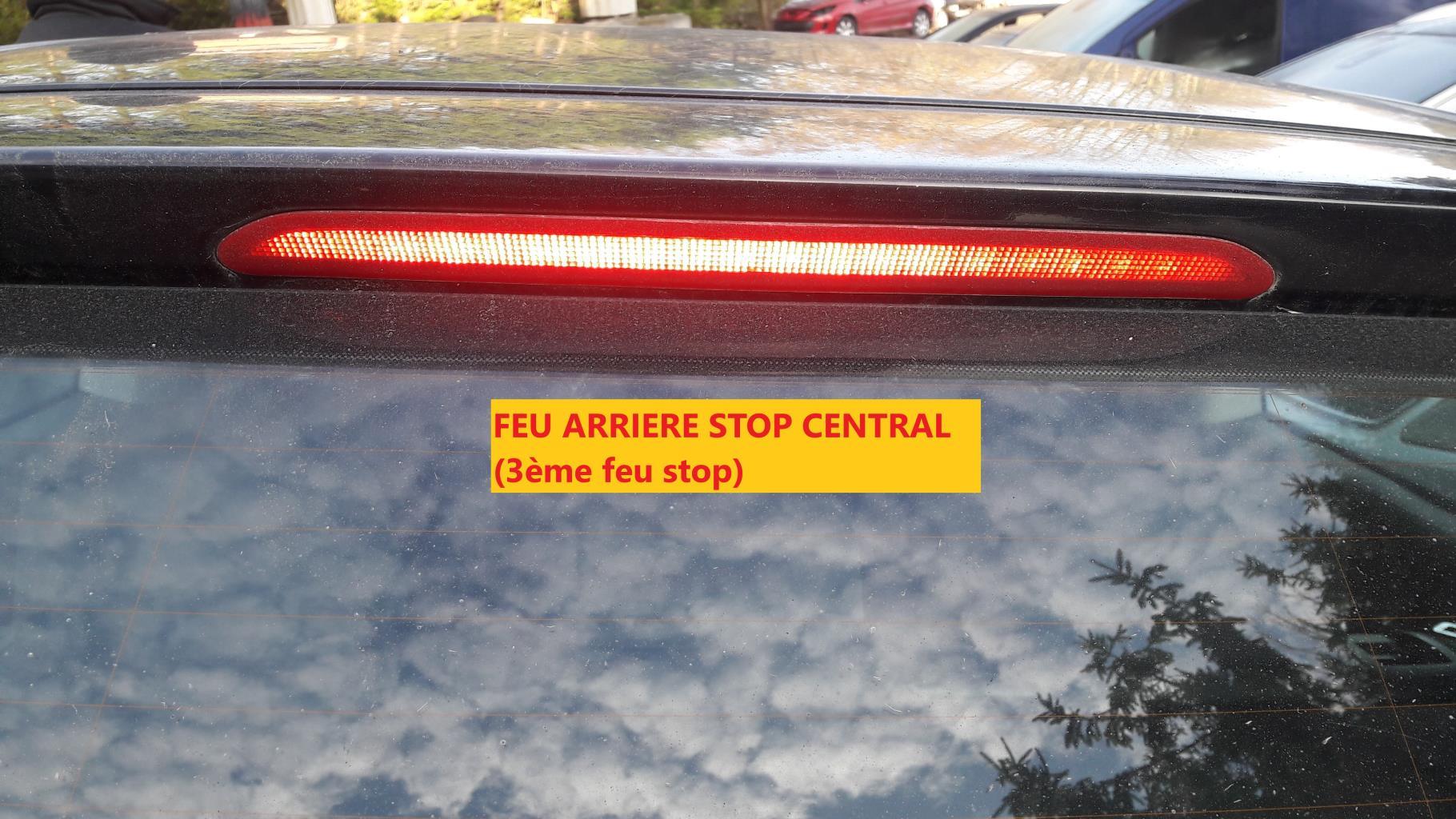 Feu arriere stop central VOLKSWAGEN GOLF 5 Diesel - 1