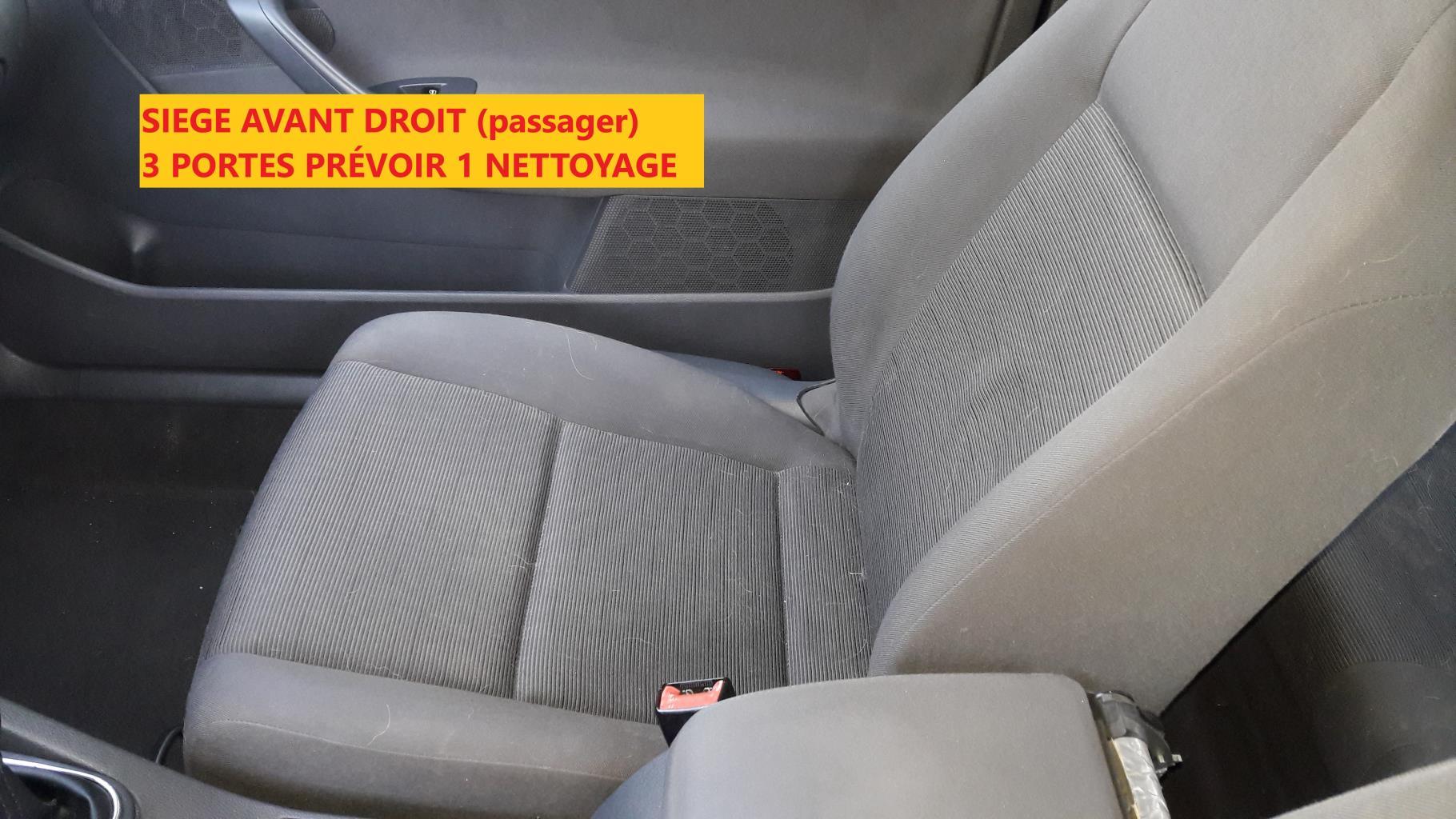 Siege avant droit VOLKSWAGEN GOLF 5 Diesel - 1