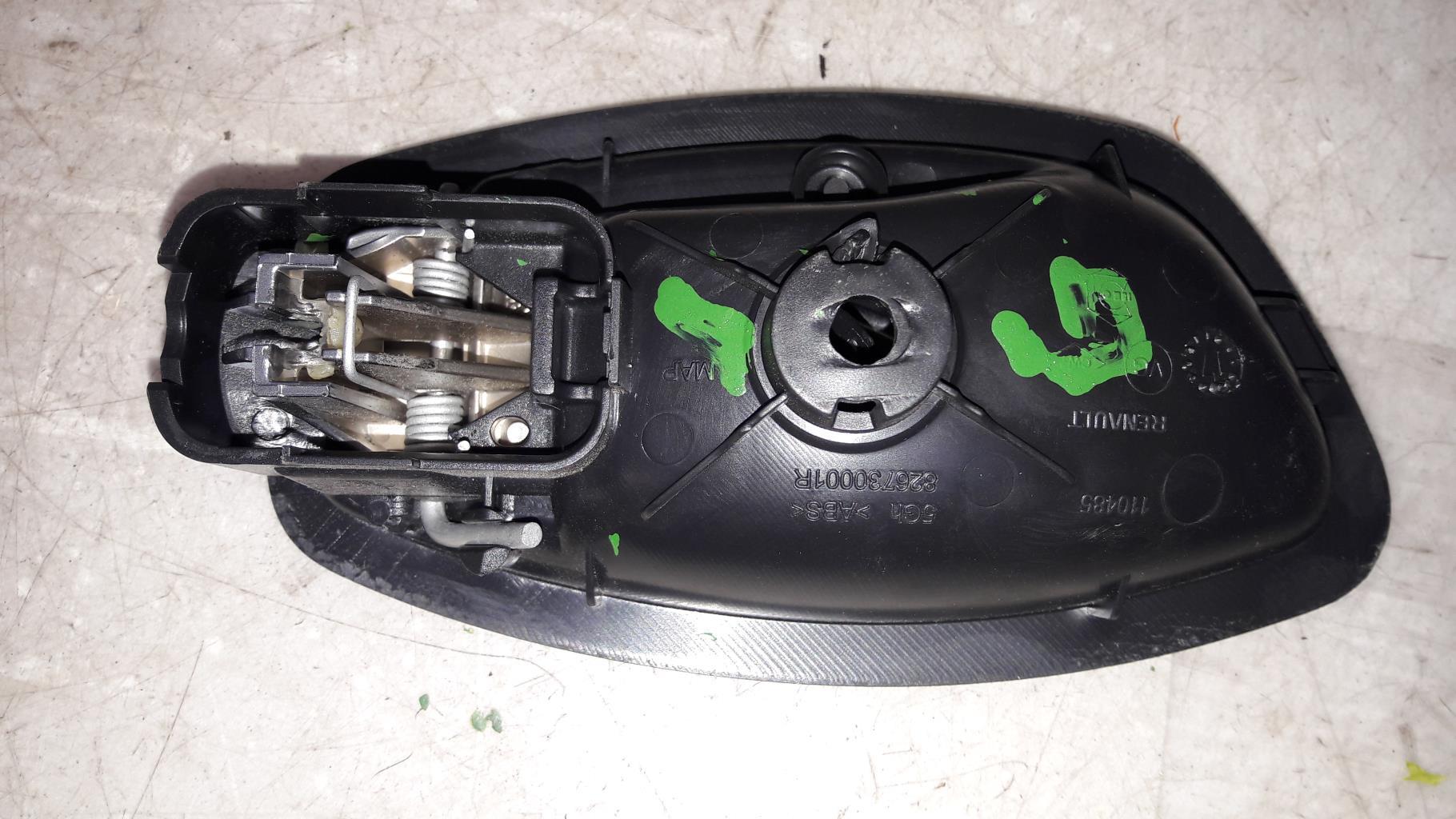 Poignee interieur avant gauche RENAULT CLIO 4 PHASE 2 Diesel - 1