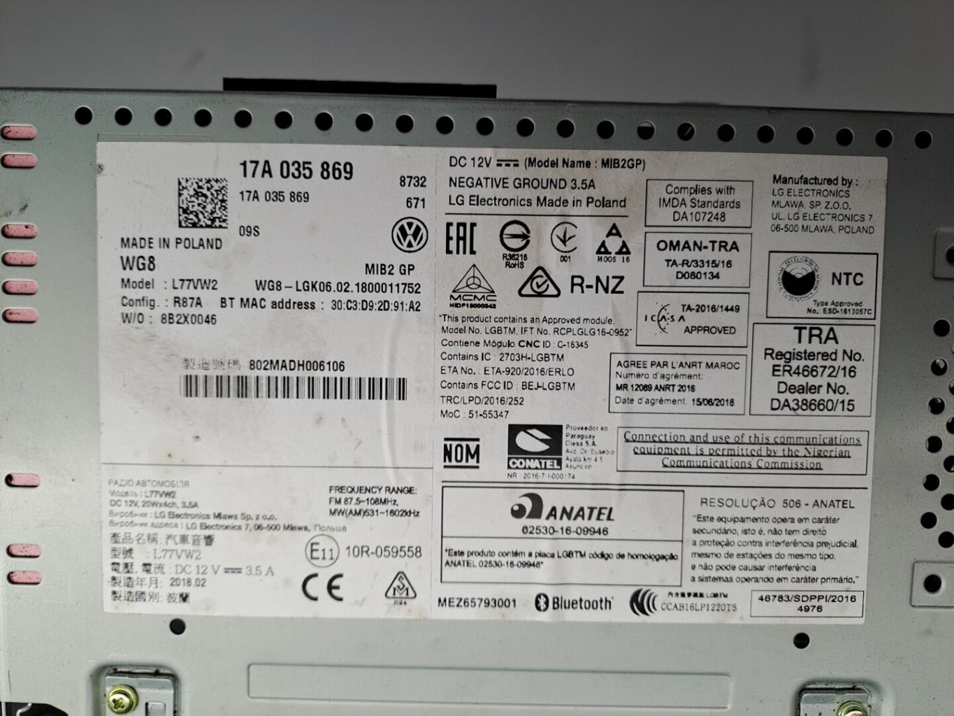 Ecran GPS VOLKSWAGEN POLO 6 PHASE 1 Essence - 1