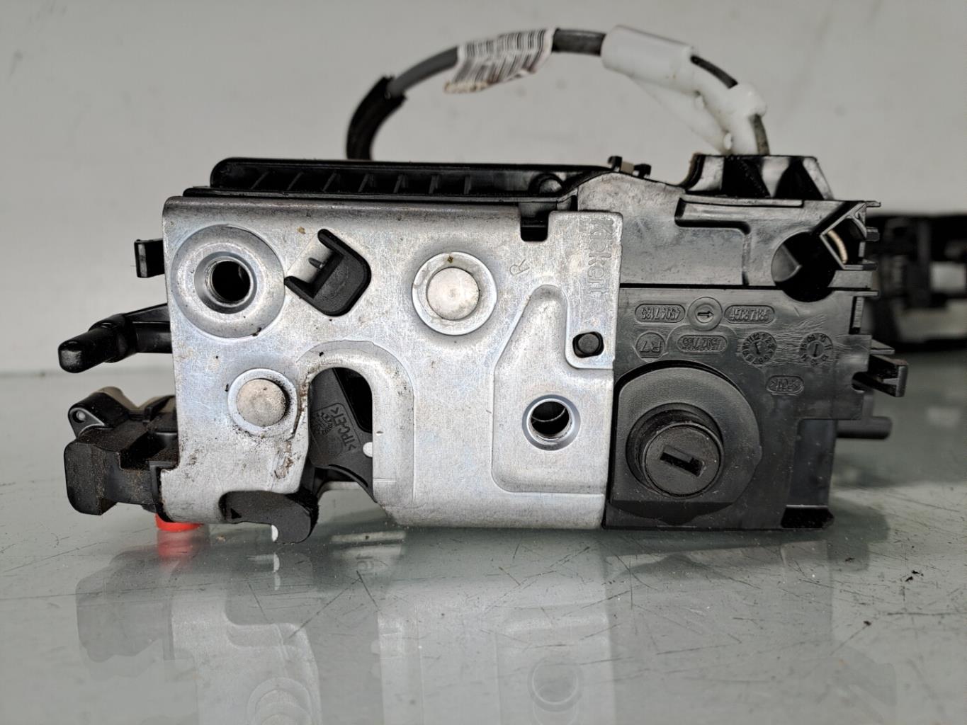 Serrure arriere droit CITROEN C4 2 PHASE 1 Diesel - 1